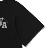 [予約販売/7月上旬入庫予定] WOMEN'S GRAPHIC BUTTON OFF-SHOULDER SHORT SLEEVE T-SHIRT BLACK