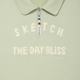 WOMEN'S LETTERING ARTWORK SEMI-OVER FIT COLLAR HALF-ZIP-UP